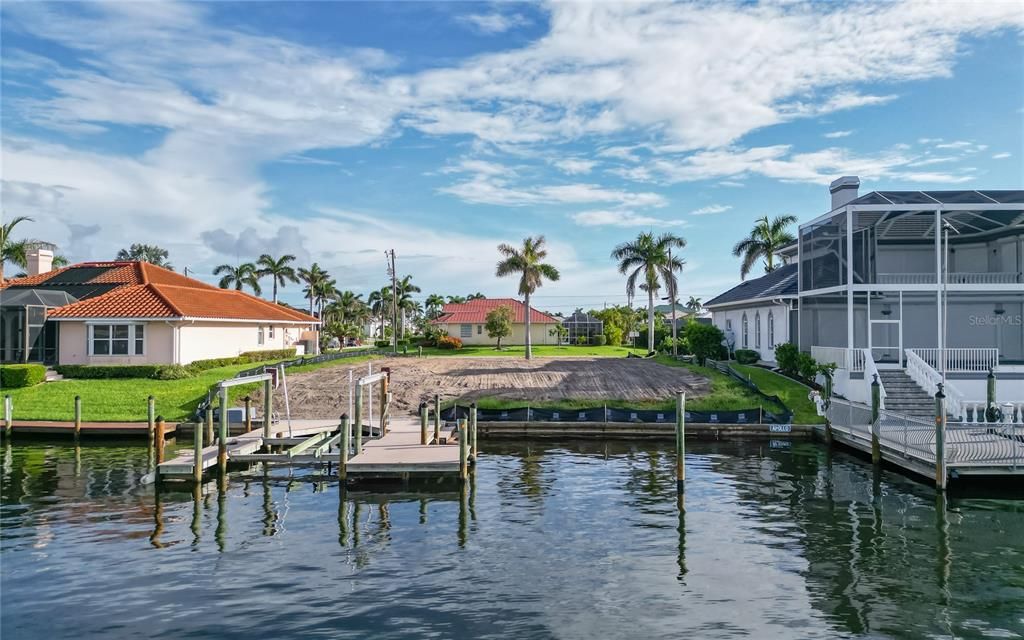 待售: $1,490,000 (0.23 acres)