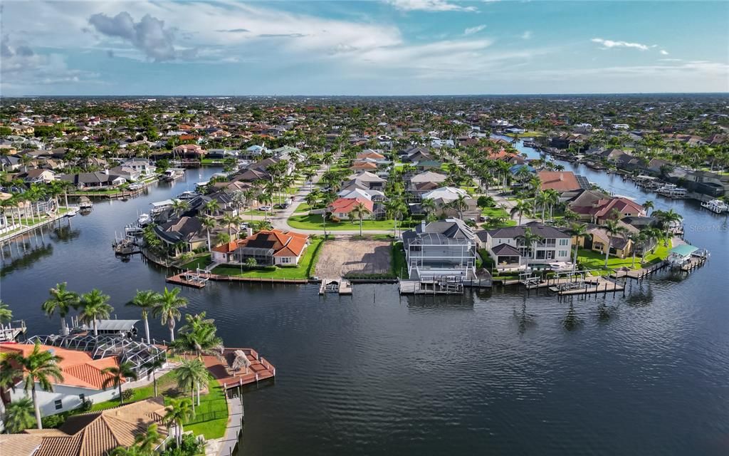 待售: $1,490,000 (0.23 acres)