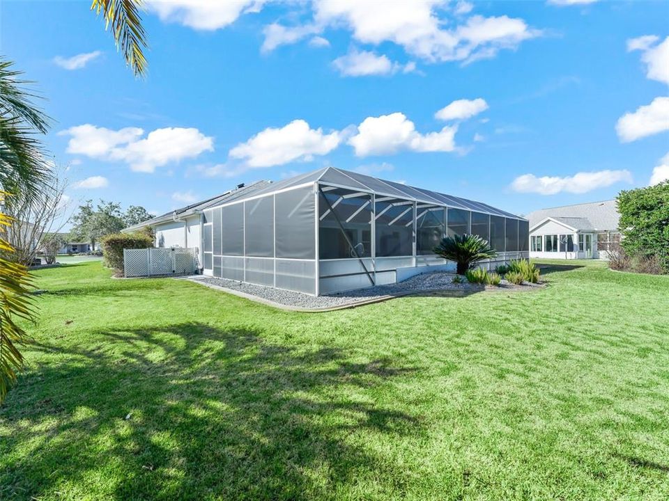 出租: $4,500 (3 贝兹, 2 浴室, 1943 平方英尺)