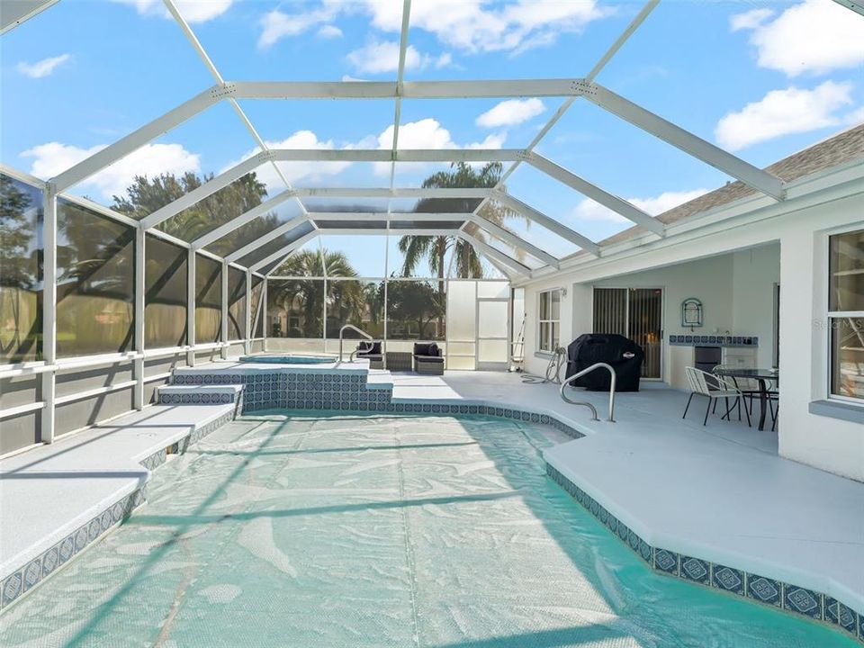 出租: $4,500 (3 贝兹, 2 浴室, 1943 平方英尺)