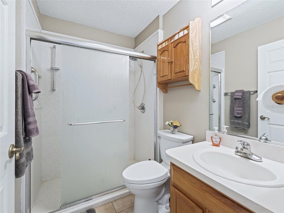 出租: $4,500 (3 贝兹, 2 浴室, 1943 平方英尺)