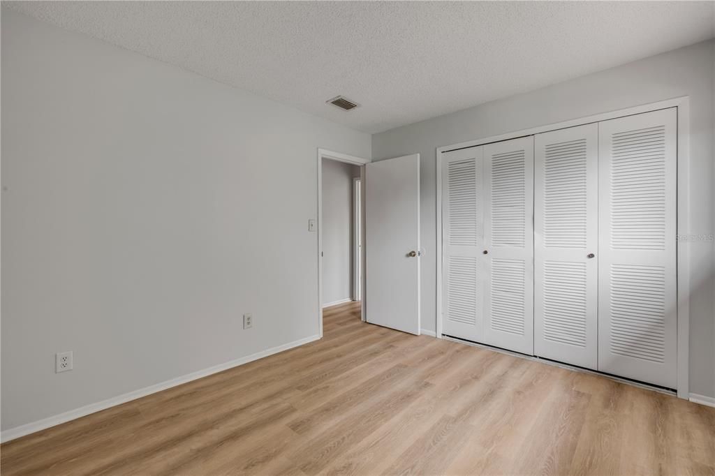 Activo con contrato: $250,000 (3 camas, 2 baños, 1533 Pies cuadrados)