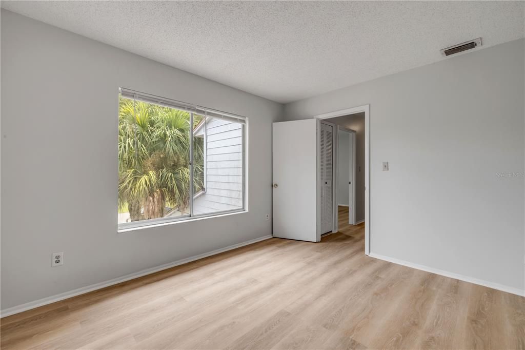 Activo con contrato: $250,000 (3 camas, 2 baños, 1533 Pies cuadrados)