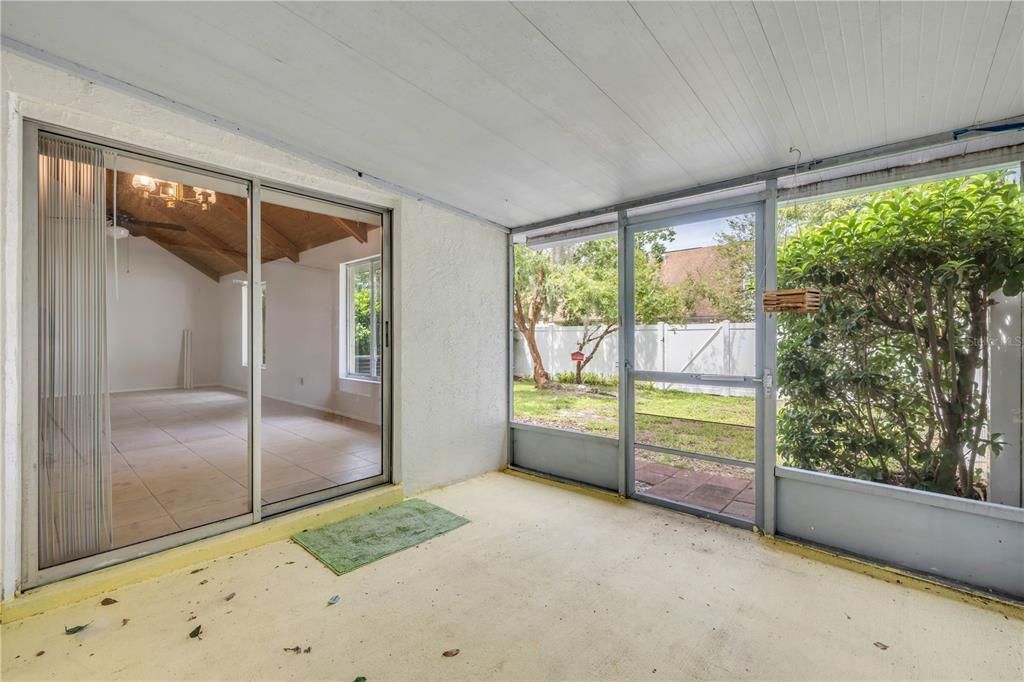 Activo con contrato: $250,000 (3 camas, 2 baños, 1533 Pies cuadrados)