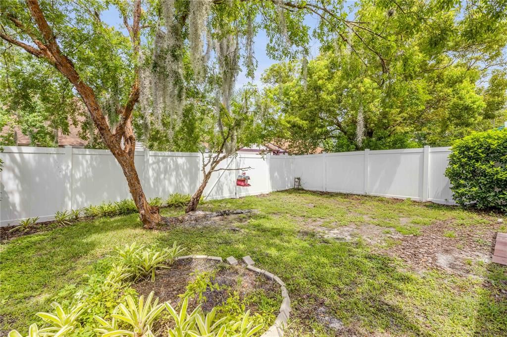 Activo con contrato: $250,000 (3 camas, 2 baños, 1533 Pies cuadrados)