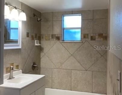 待售: $329,900 (4 贝兹, 0 浴室, 1232 平方英尺)