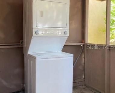 待售: $329,900 (4 贝兹, 0 浴室, 1232 平方英尺)