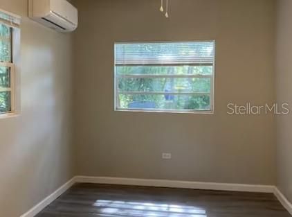 待售: $329,900 (4 贝兹, 0 浴室, 1232 平方英尺)