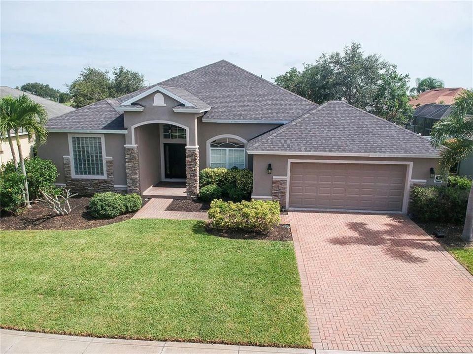 合同活跃: $625,000 (4 贝兹, 3 浴室, 2470 平方英尺)