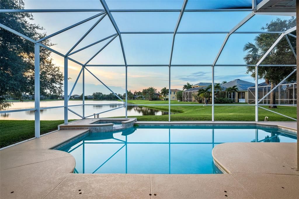 合同活跃: $625,000 (4 贝兹, 3 浴室, 2470 平方英尺)