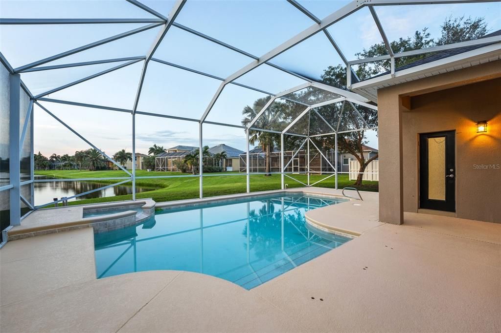 合同活跃: $625,000 (4 贝兹, 3 浴室, 2470 平方英尺)