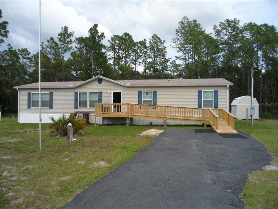 En Venta: $295,000 (4 camas, 2 baños, 1848 Pies cuadrados)