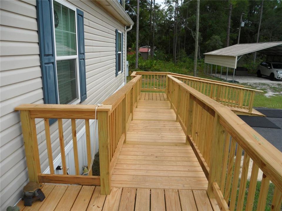 En Venta: $295,000 (4 camas, 2 baños, 1848 Pies cuadrados)