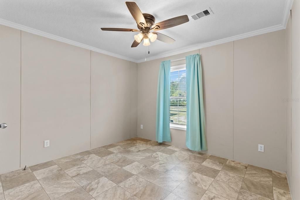 En Venta: $295,000 (4 camas, 2 baños, 1848 Pies cuadrados)