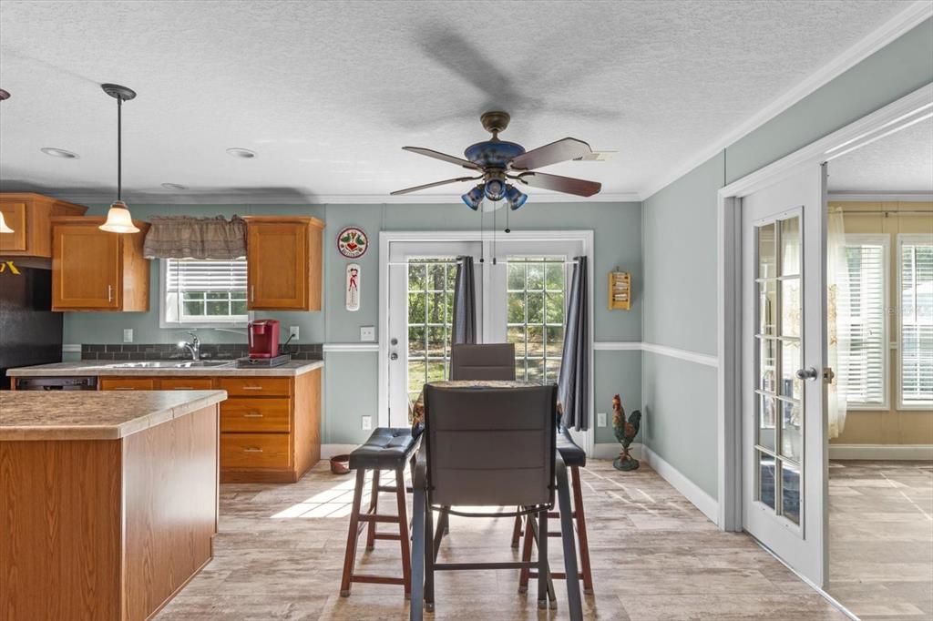 En Venta: $295,000 (4 camas, 2 baños, 1848 Pies cuadrados)