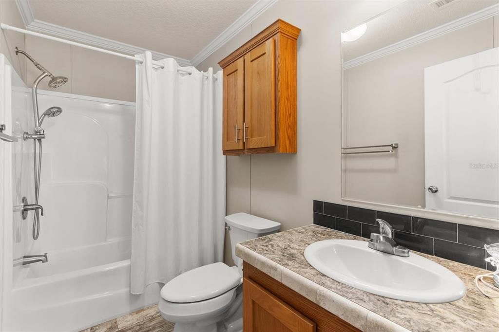 En Venta: $295,000 (4 camas, 2 baños, 1848 Pies cuadrados)