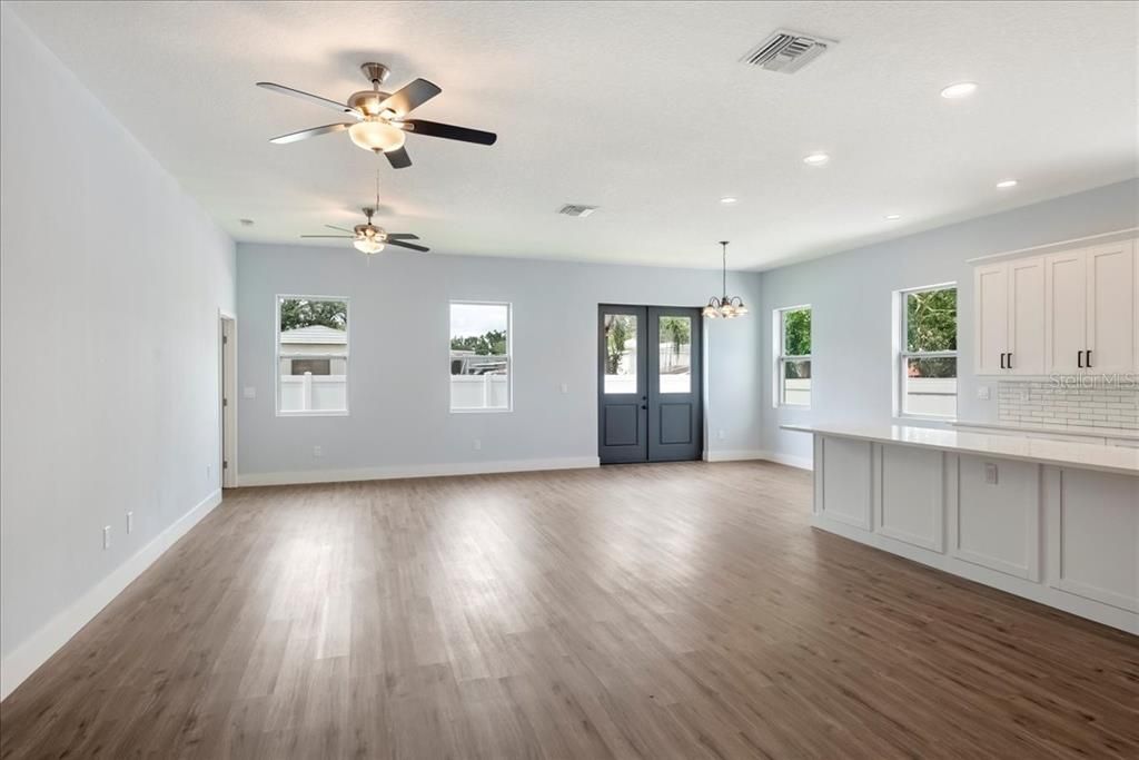 待售: $624,900 (4 贝兹, 3 浴室, 2309 平方英尺)