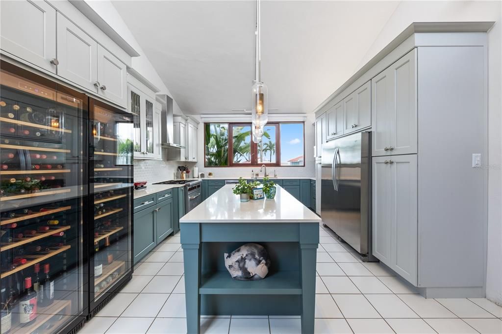 En Venta: $1,375,000 (5 camas, 4 baños, 3500 Pies cuadrados)