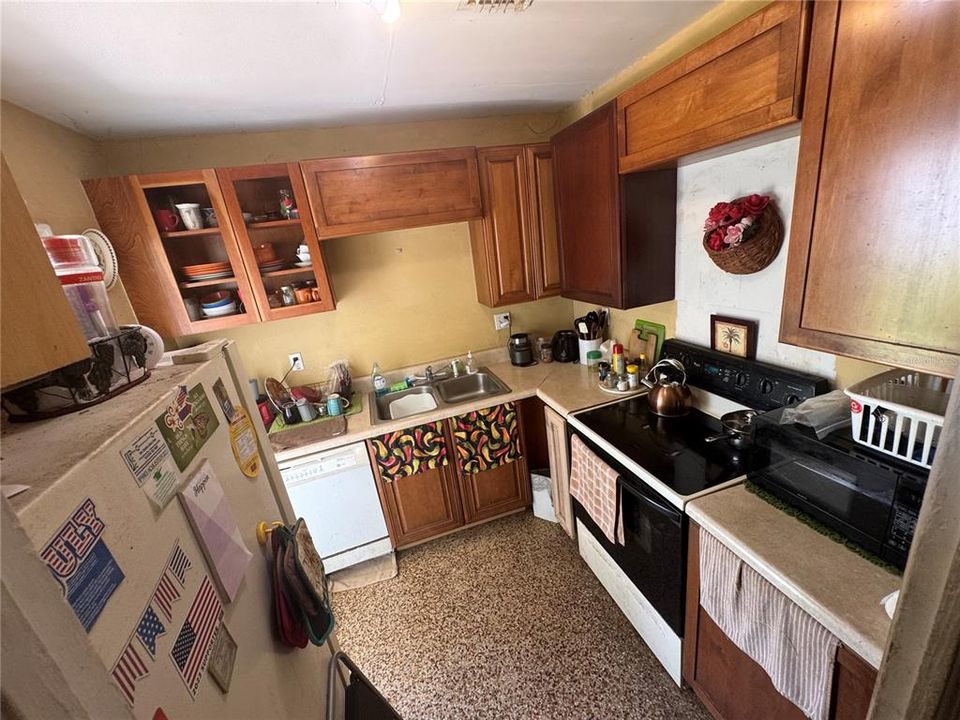 На продажу: $9,999,999 (3 спален, 1 ванн, 1040 Квадратных фут)