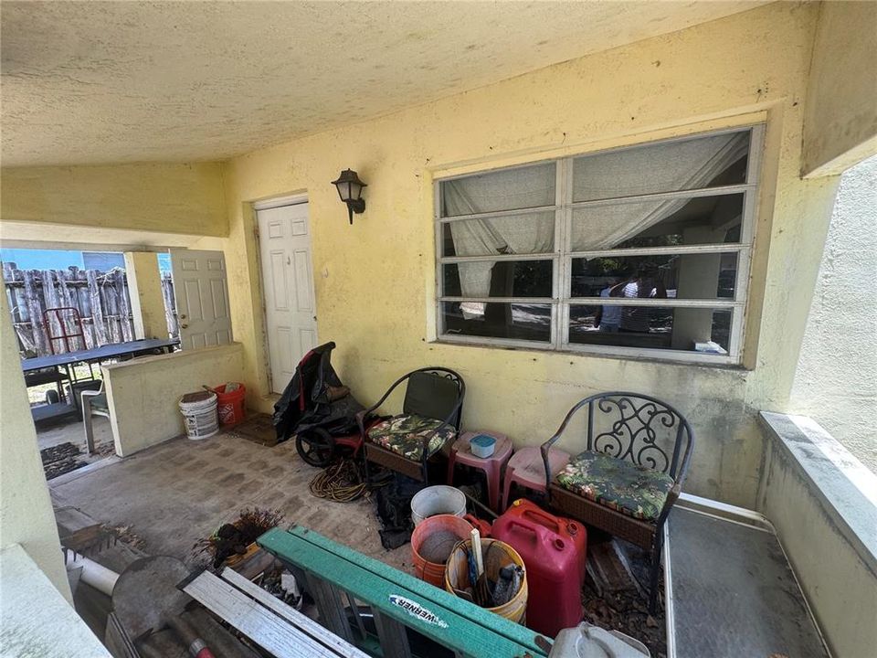 На продажу: $9,999,999 (3 спален, 1 ванн, 1040 Квадратных фут)