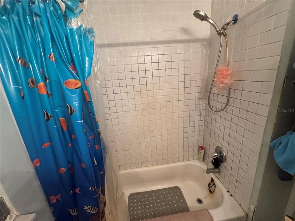 На продажу: $9,999,999 (3 спален, 1 ванн, 1040 Квадратных фут)