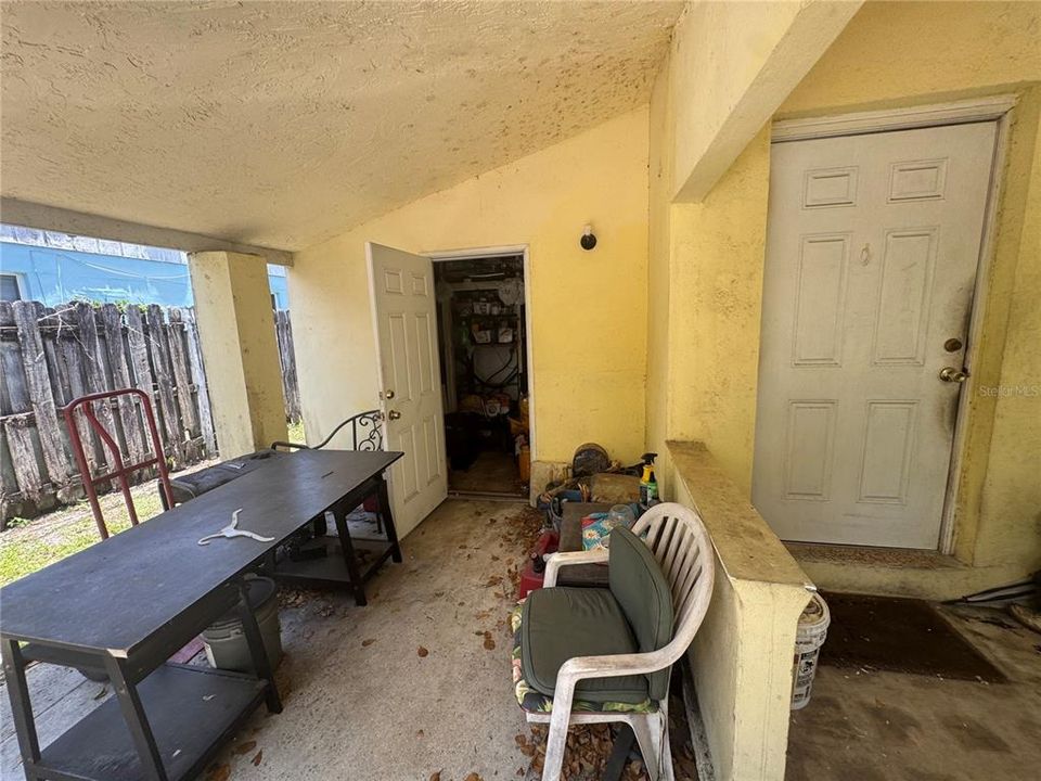 На продажу: $9,999,999 (3 спален, 1 ванн, 1040 Квадратных фут)