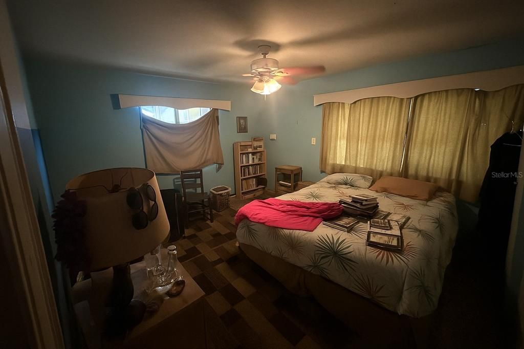 На продажу: $9,999,999 (3 спален, 1 ванн, 1040 Квадратных фут)