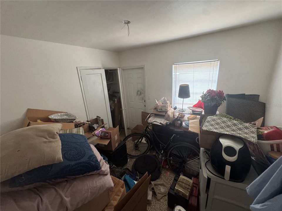 На продажу: $9,999,999 (3 спален, 1 ванн, 1040 Квадратных фут)