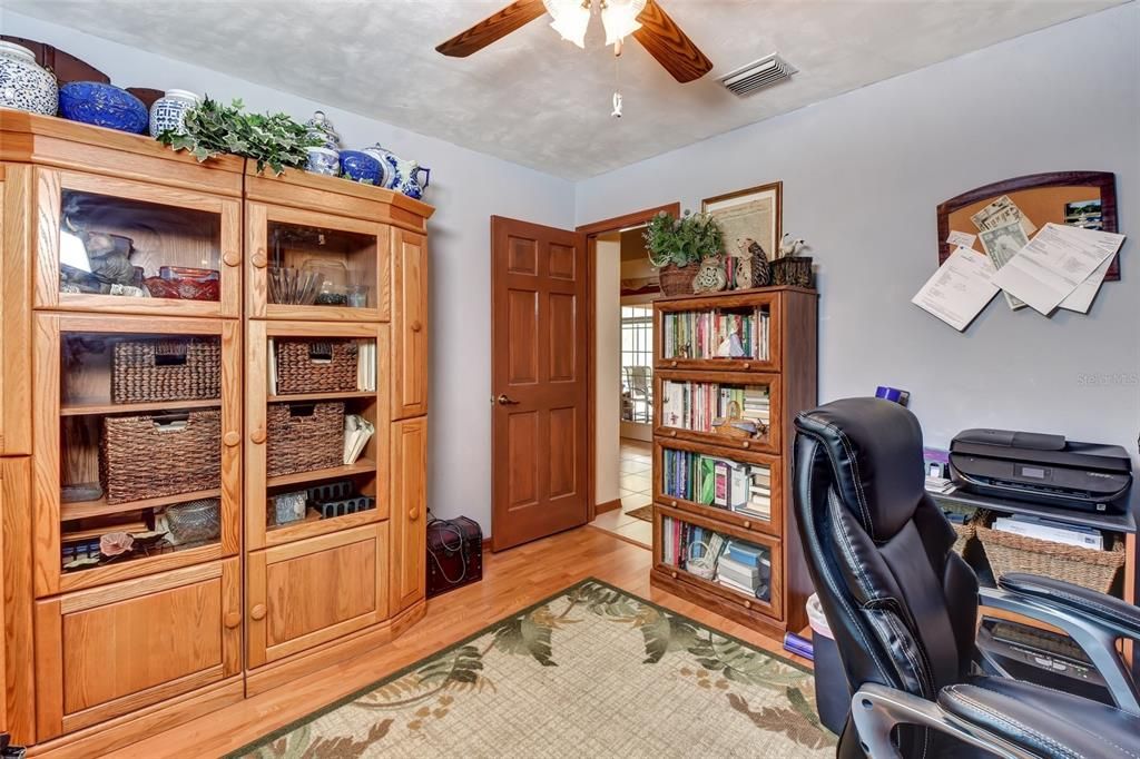 Под контрактом: $525,000 (3 спален, 3 ванн, 1874 Квадратных фут)