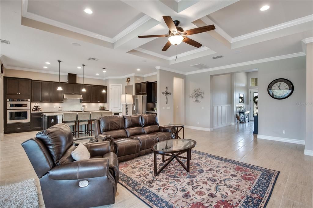 На продажу: $1,069,500 (5 спален, 3 ванн, 3409 Квадратных фут)