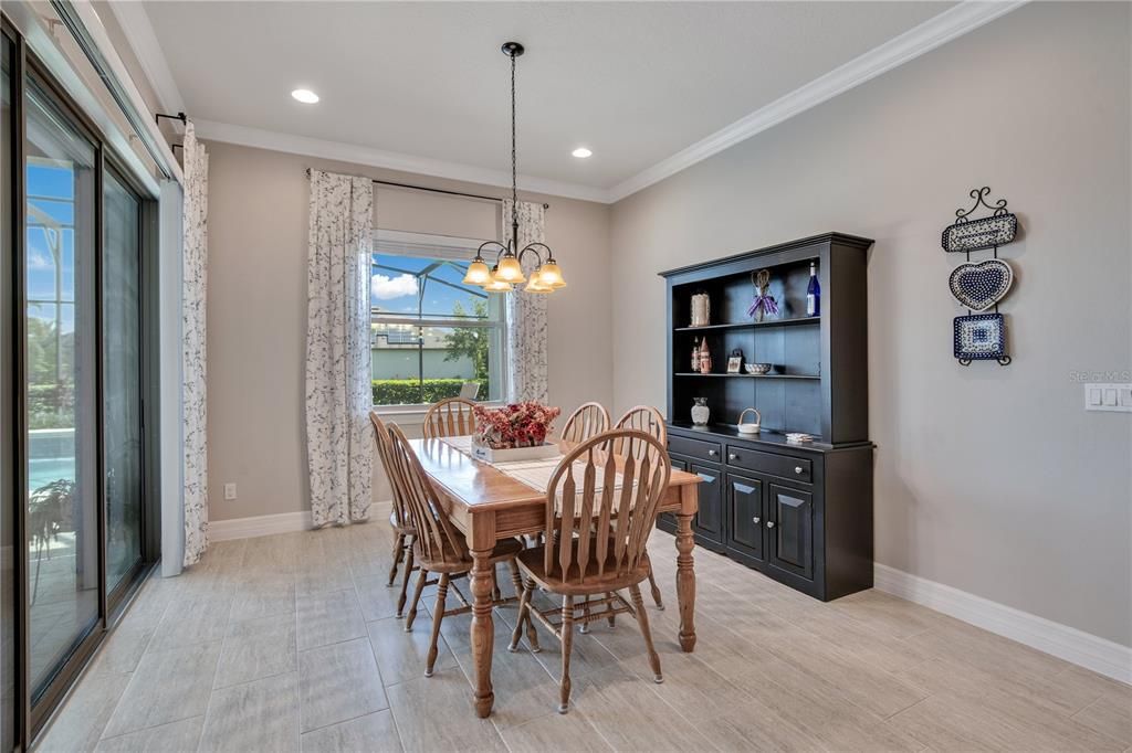 На продажу: $1,069,500 (5 спален, 3 ванн, 3409 Квадратных фут)