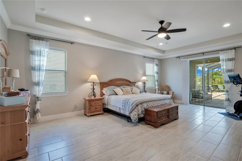 На продажу: $1,069,500 (5 спален, 3 ванн, 3409 Квадратных фут)