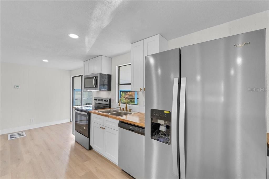 En Venta: $197,000 (2 camas, 2 baños, 1152 Pies cuadrados)