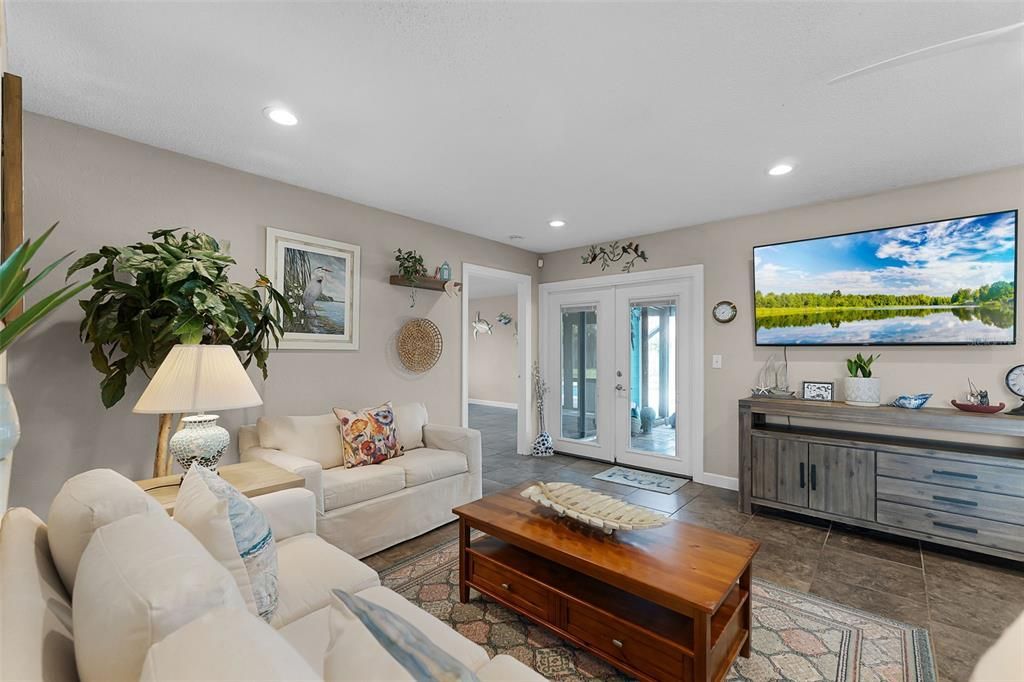 For Sale: $549,000 (3 beds, 2 baths, 1547 Square Feet)