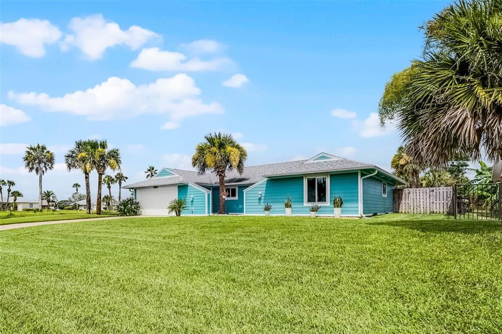 For Sale: $549,000 (3 beds, 2 baths, 1547 Square Feet)