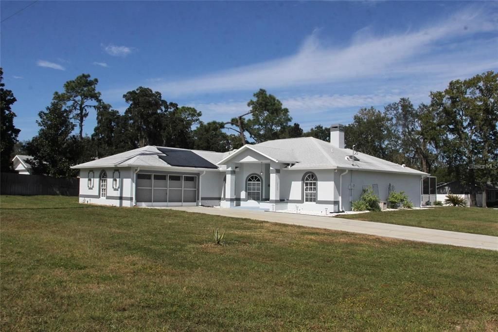 合同活跃: $349,995 (3 贝兹, 2 浴室, 1652 平方英尺)