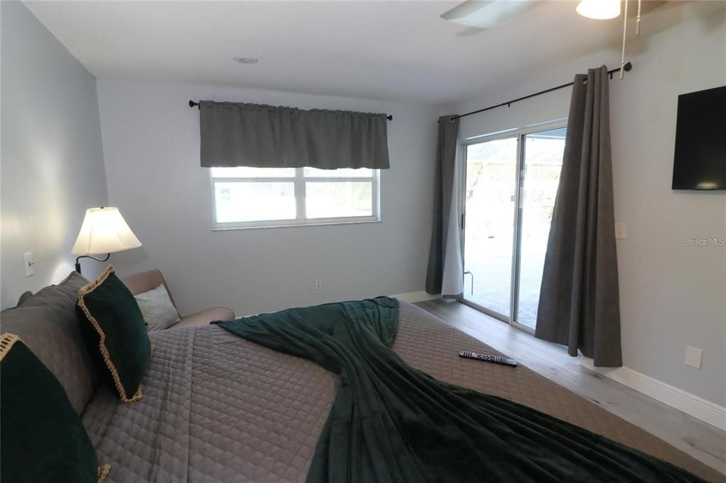 合同活跃: $349,995 (3 贝兹, 2 浴室, 1652 平方英尺)