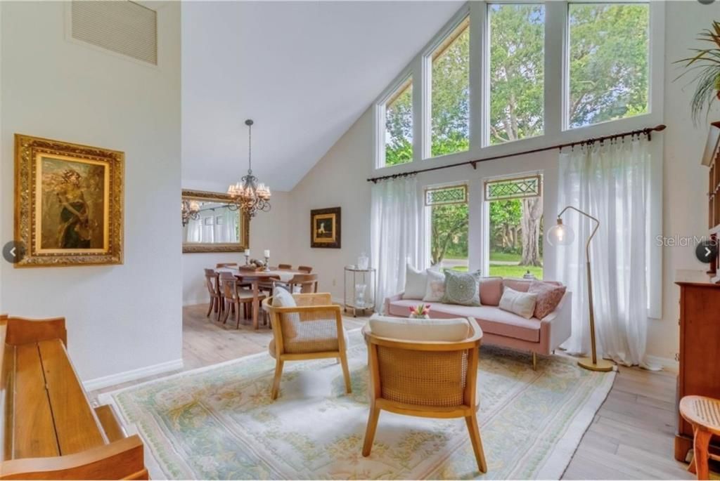 待售: $840,000 (4 贝兹, 2 浴室, 2713 平方英尺)