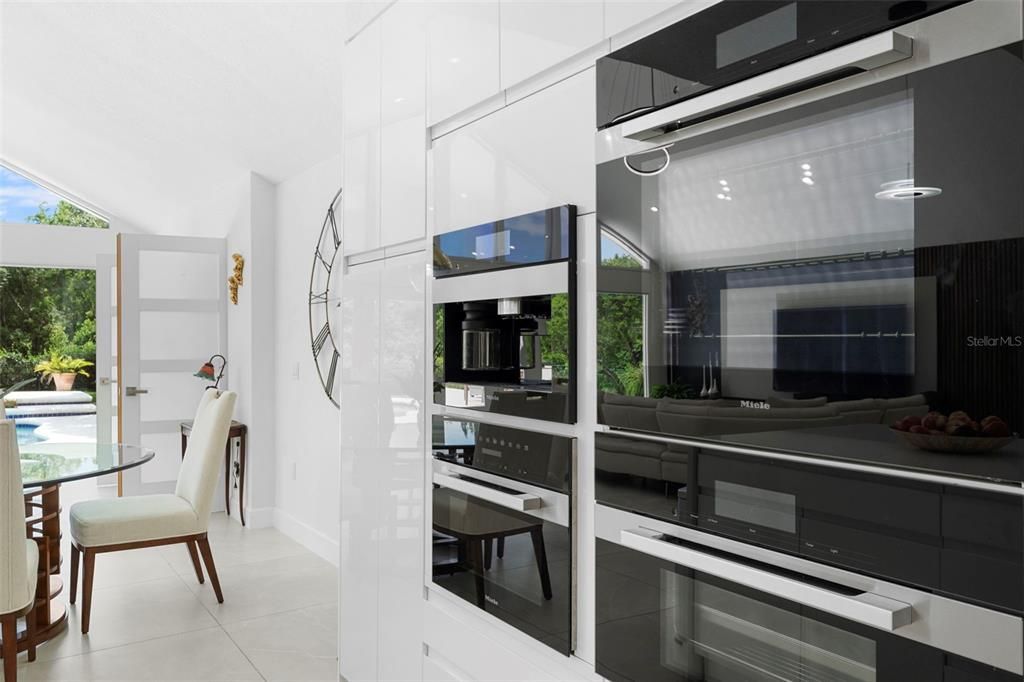 待售: $840,000 (4 贝兹, 2 浴室, 2713 平方英尺)