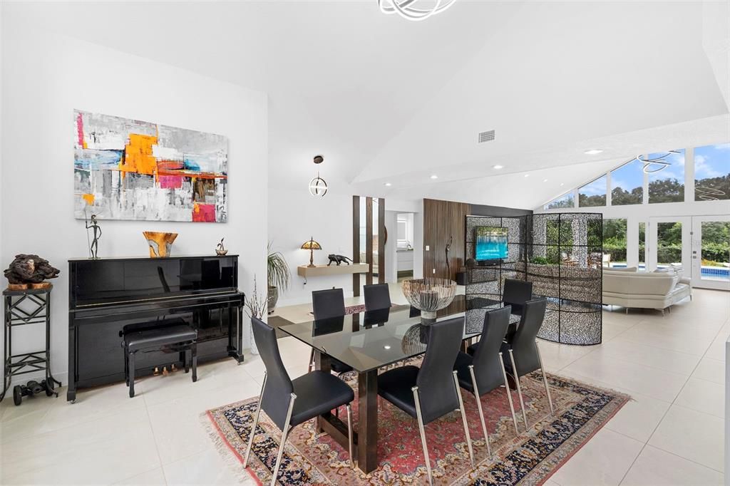 待售: $840,000 (4 贝兹, 2 浴室, 2713 平方英尺)