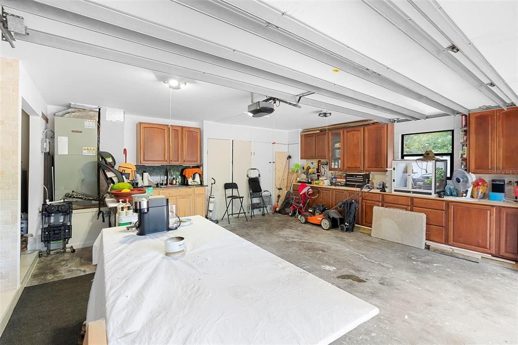 待售: $840,000 (4 贝兹, 2 浴室, 2713 平方英尺)