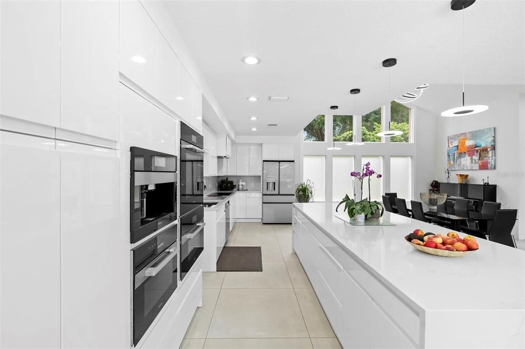 待售: $840,000 (4 贝兹, 2 浴室, 2713 平方英尺)