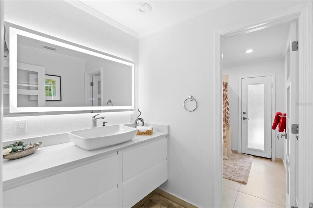 待售: $840,000 (4 贝兹, 2 浴室, 2713 平方英尺)