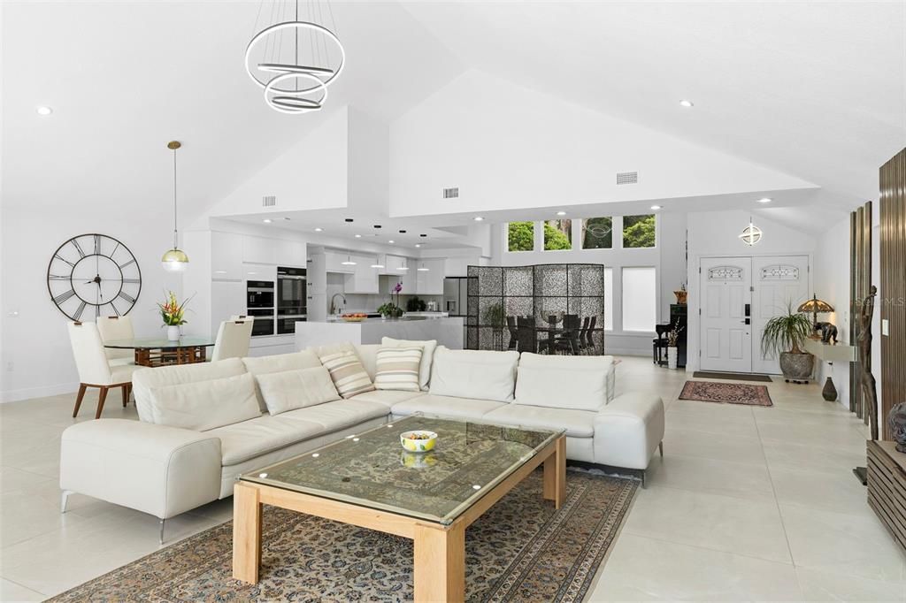 待售: $840,000 (4 贝兹, 2 浴室, 2713 平方英尺)