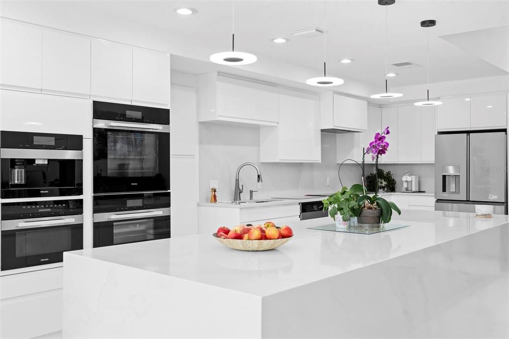 待售: $840,000 (4 贝兹, 2 浴室, 2713 平方英尺)