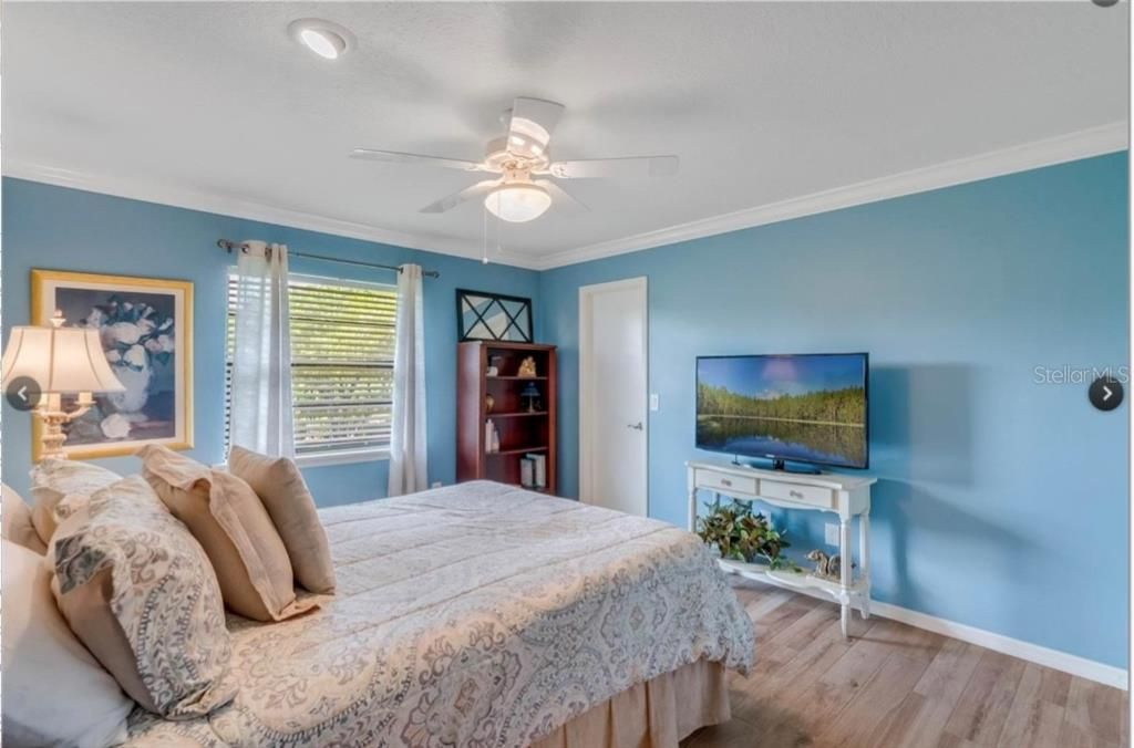 待售: $840,000 (4 贝兹, 2 浴室, 2713 平方英尺)