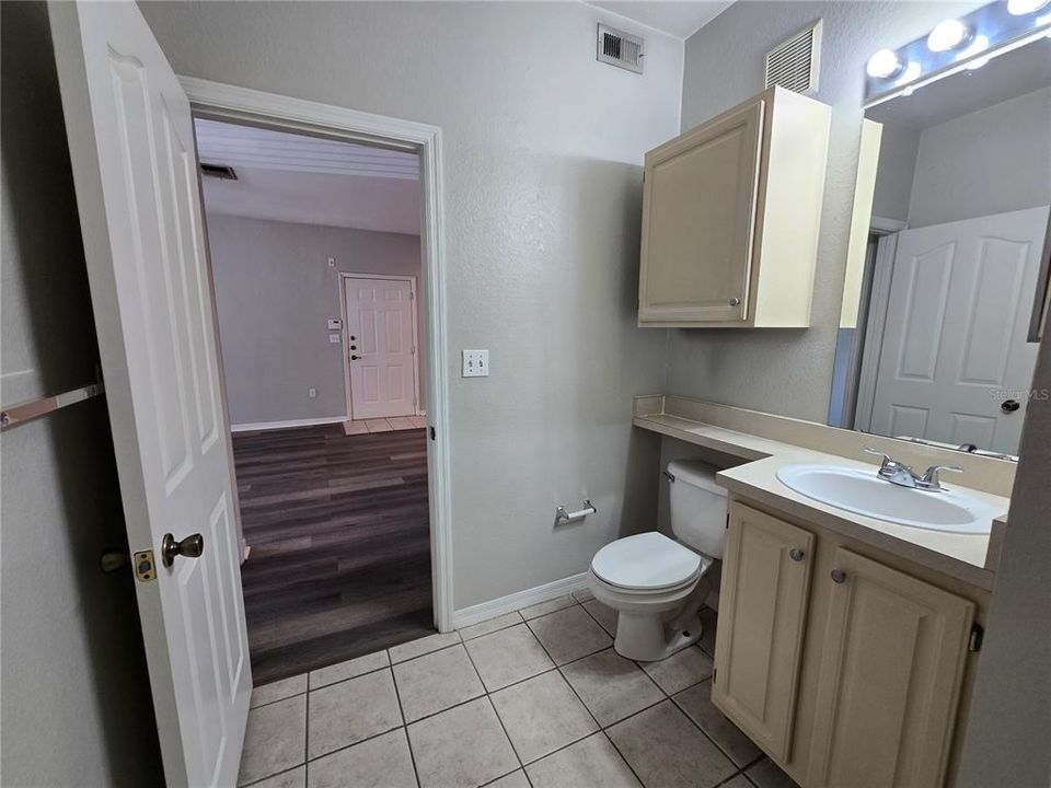 For Rent: $1,475 (1 beds, 1 baths, 749 Square Feet)