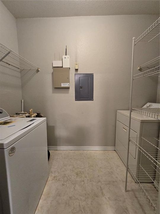 For Rent: $1,475 (1 beds, 1 baths, 749 Square Feet)