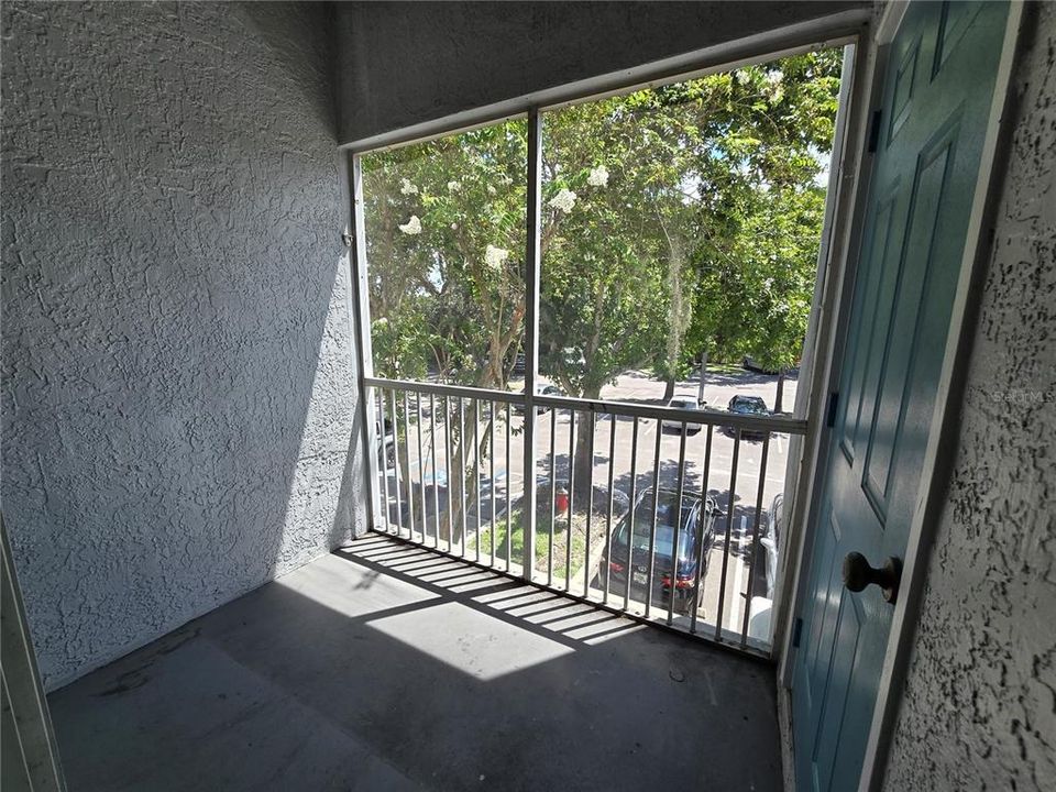 For Rent: $1,475 (1 beds, 1 baths, 749 Square Feet)
