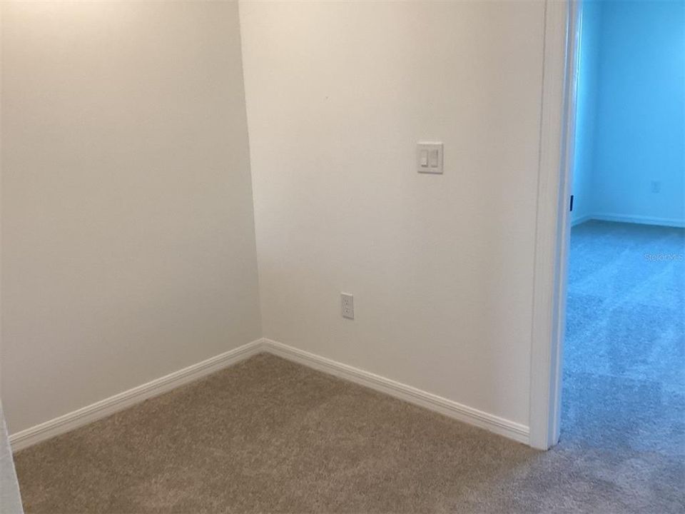 For Sale: $374,990 (3 beds, 2 baths, 1592 Square Feet)